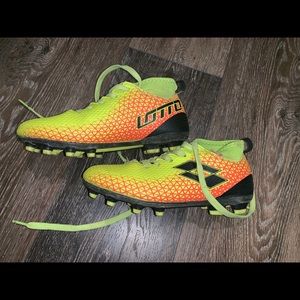 Boys Size 2 Lotto Soccer Cleats
